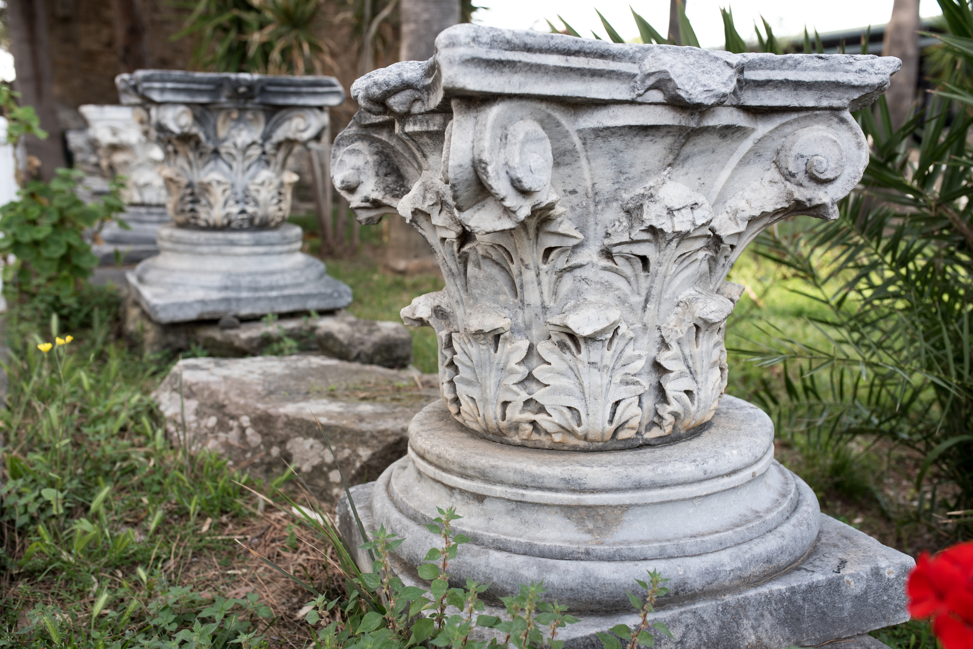 9 corinthian column